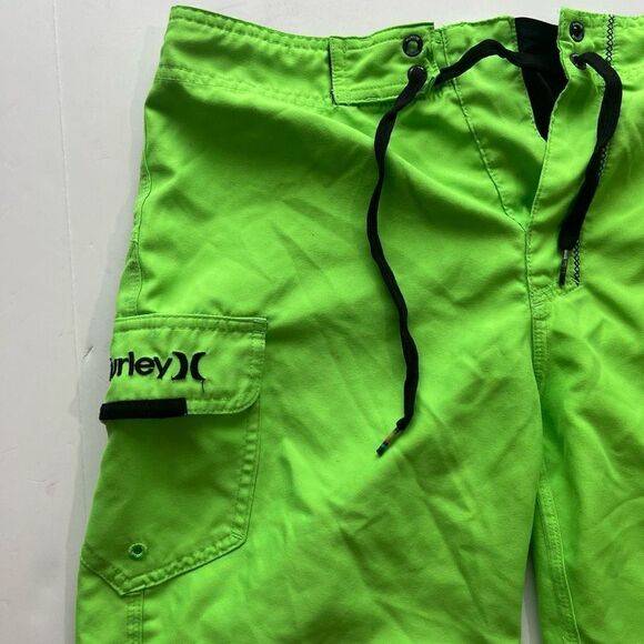 Hurley Boy’s Lime Green Drawstring Surf Board Shorts Size 16/28 - Picture 2 of 5